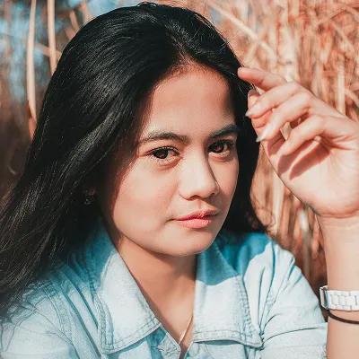 Freelance Graphic Designer